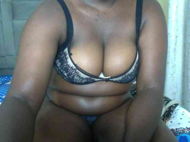 Prettyebony16 webcam