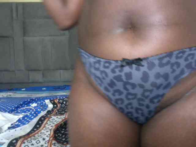 Prettyebony16