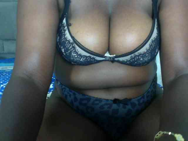 Prettyebony16