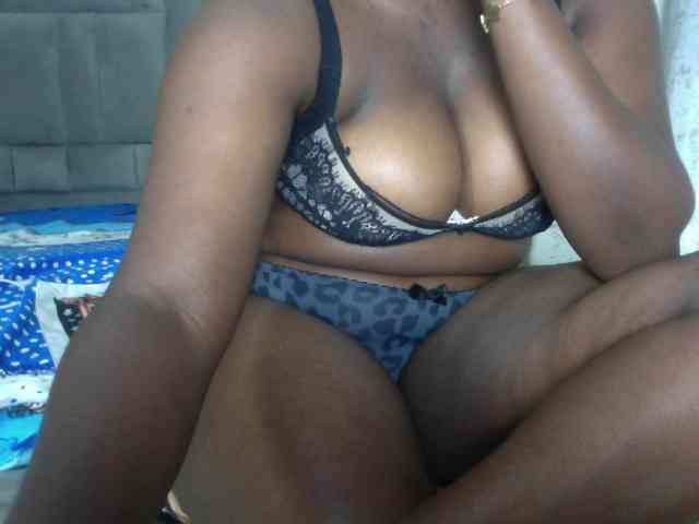 Prettyebony16 webcam
