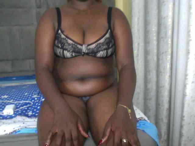 Prettyebony16 webcam