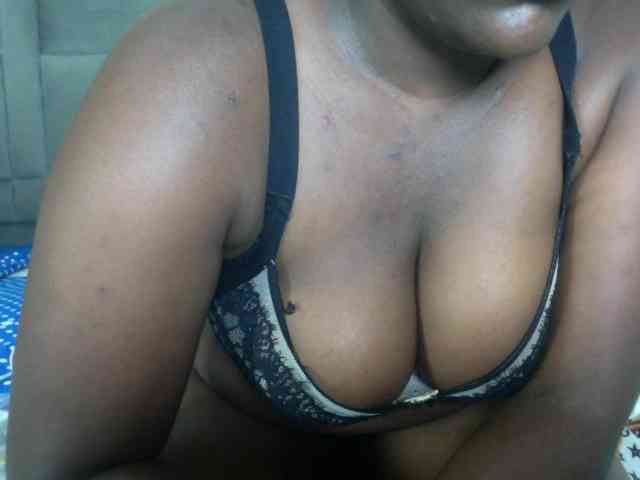 Prettyebony16 webcam