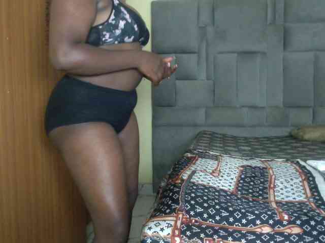 Prettyebony16 webcam