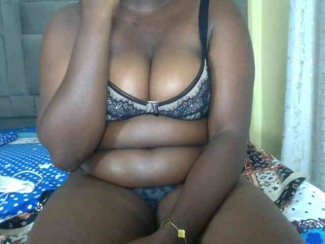 Prettyebony16