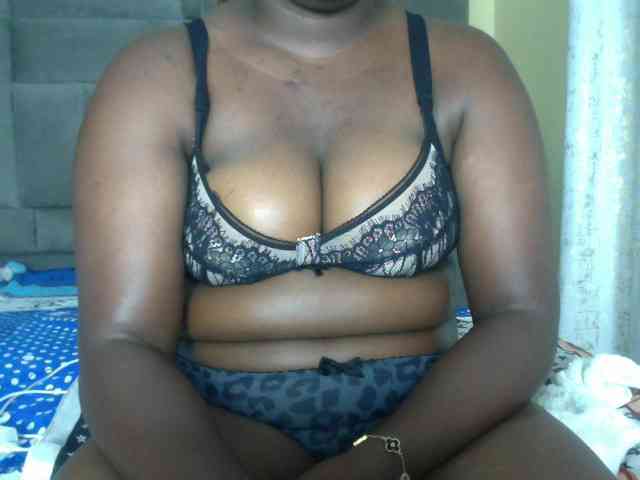 Prettyebony16 webcam