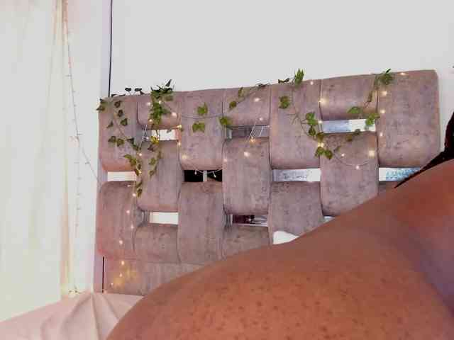 AprilBratz webcam