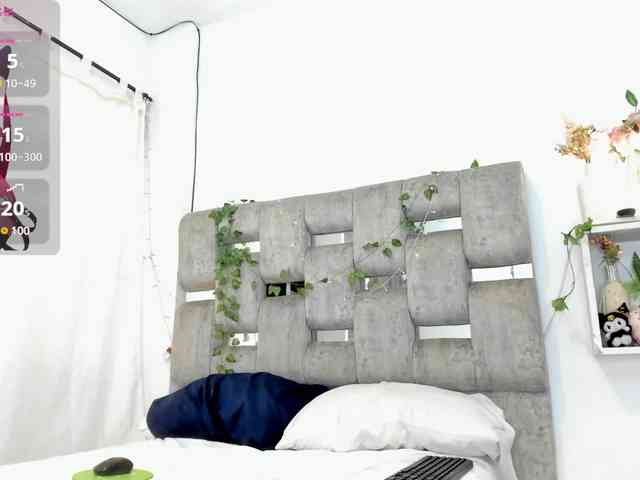 AprilBratz webcam