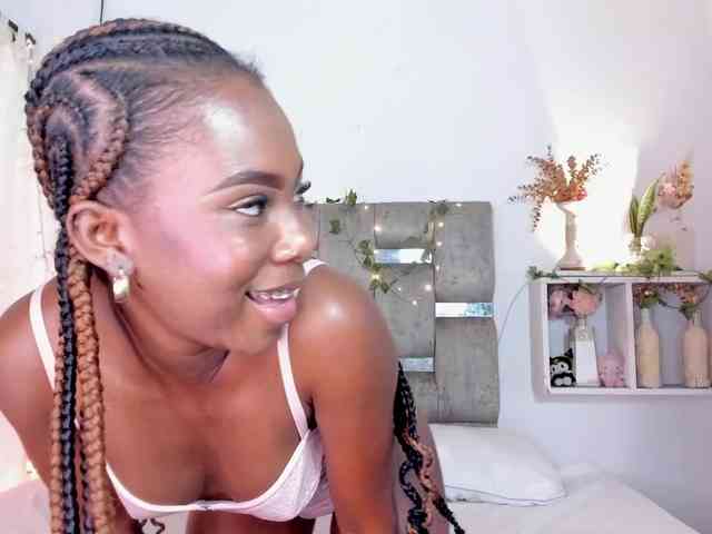 AprilBratz webcam