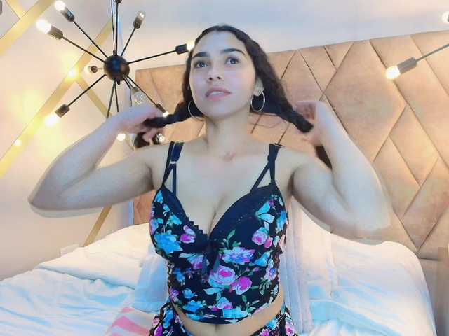 DulceeCielo live webcam show