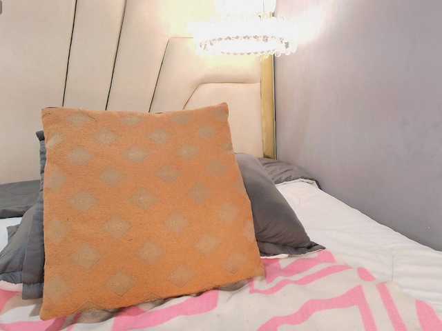 DulceeCielo live cam on BongaCams