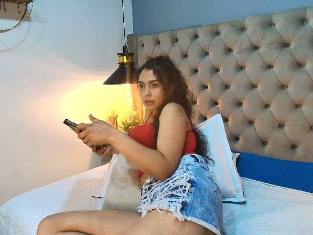 DulceeCielo live webcam show