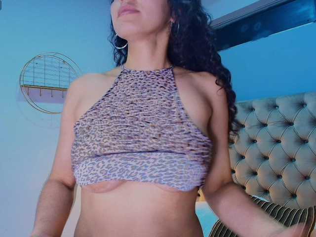 DulceeCielo live cam on BongaCams