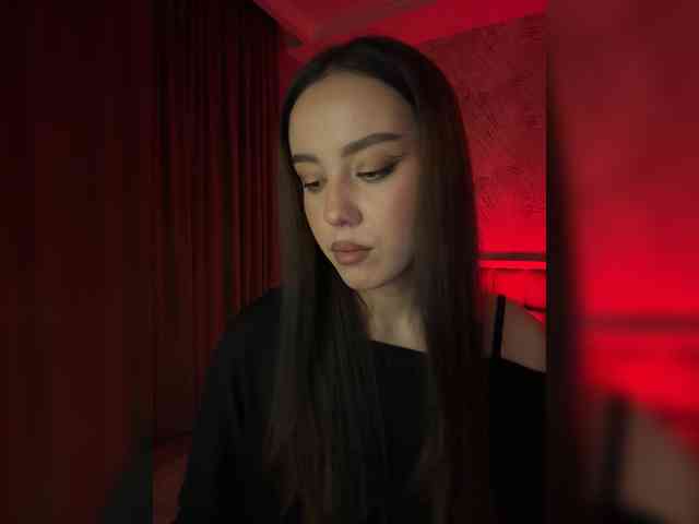 Model: LizaKing