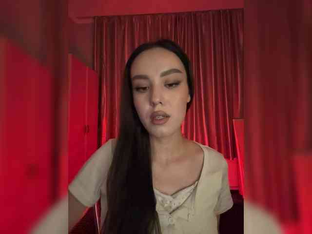 Model: LizaKing