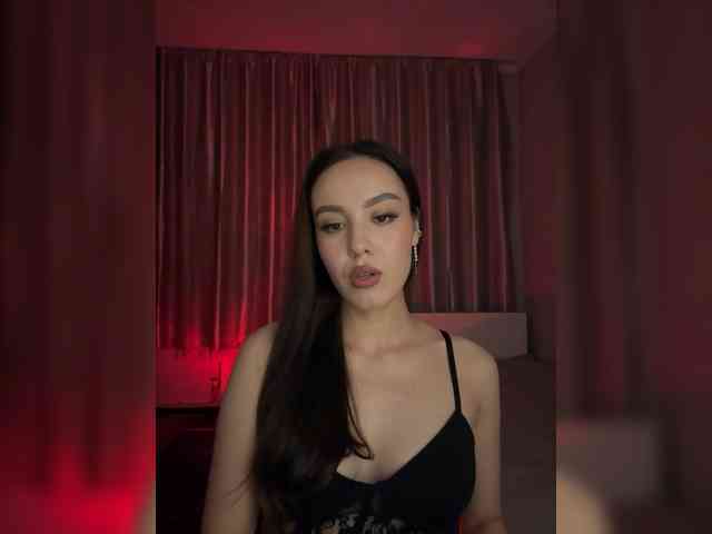 Model: LizaKing