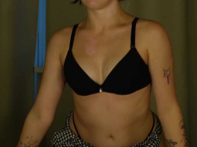 GracieBacie live cam on BongaCams