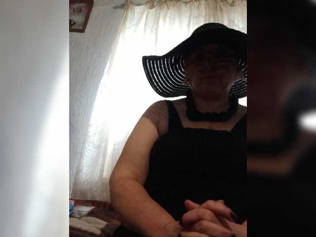 ElenaBeautiful784 live cam preview