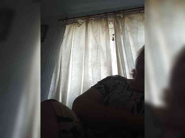 ElenaBeautiful784 webcam