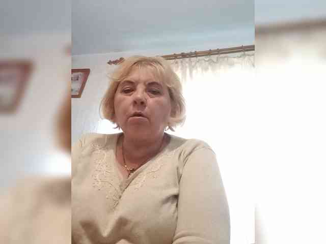 ElenaBeautiful784 webcam
