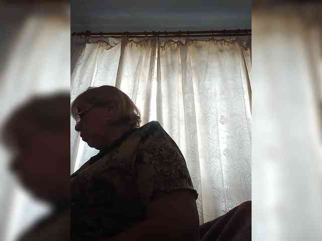 ElenaBeautiful784 webcam