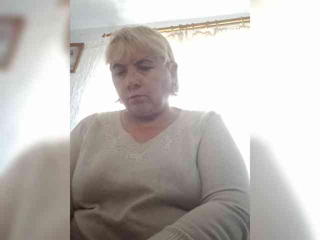 ElenaBeautiful784 webcam