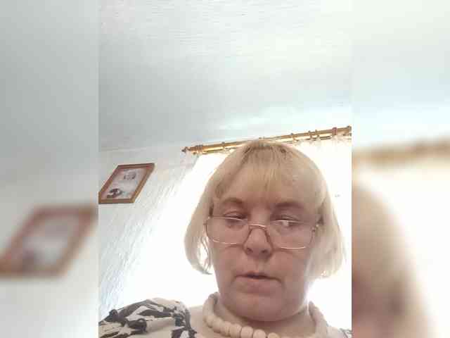 ElenaBeautiful784 webcam