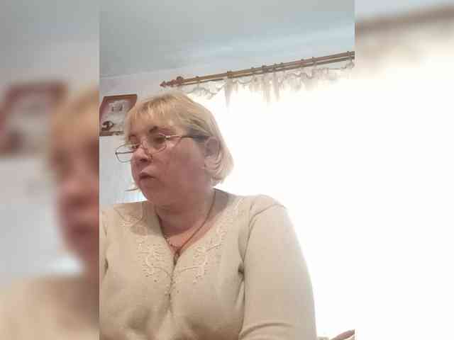 ElenaBeautiful784 webcam