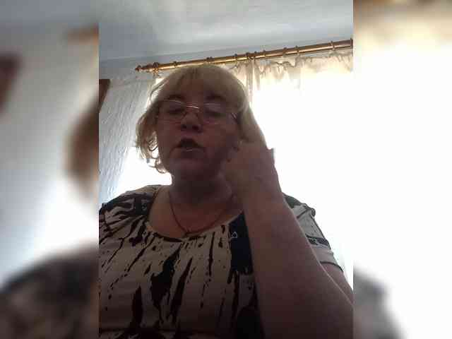 ElenaBeautiful784 webcam