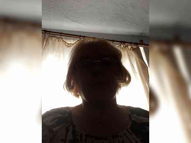 ElenaBeautiful784 webcam