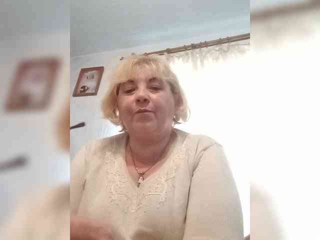 ElenaBeautiful784 webcam