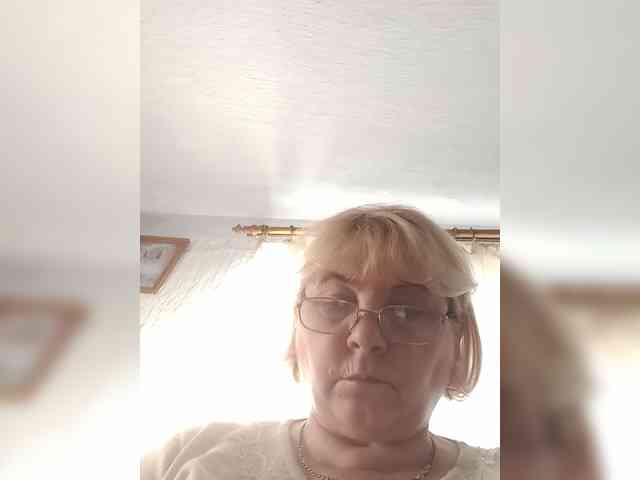 ElenaBeautiful784 webcam