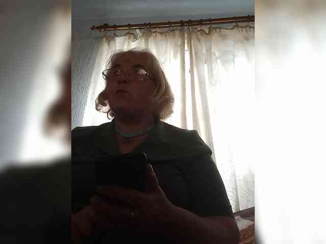 ElenaBeautiful784 webcam
