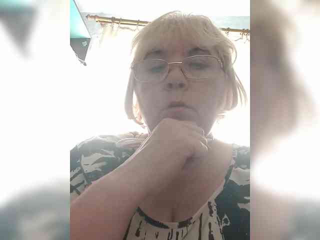 ElenaBeautiful784 webcam