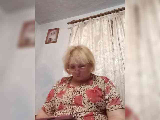 ElenaBeautiful784 webcam