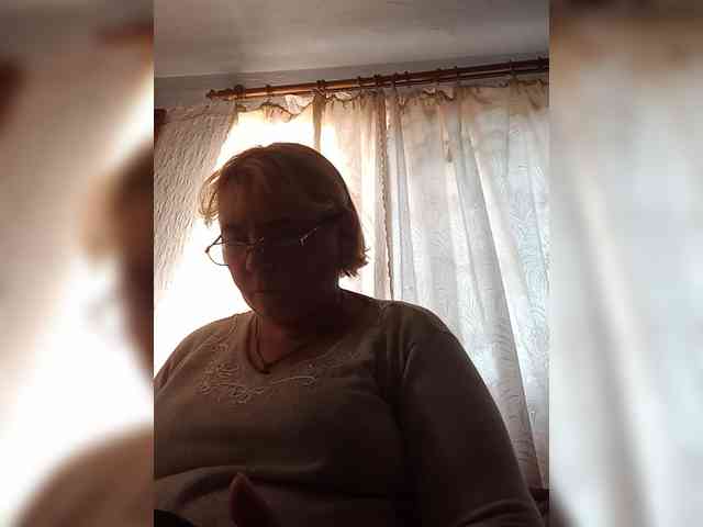 ElenaBeautiful784 webcam