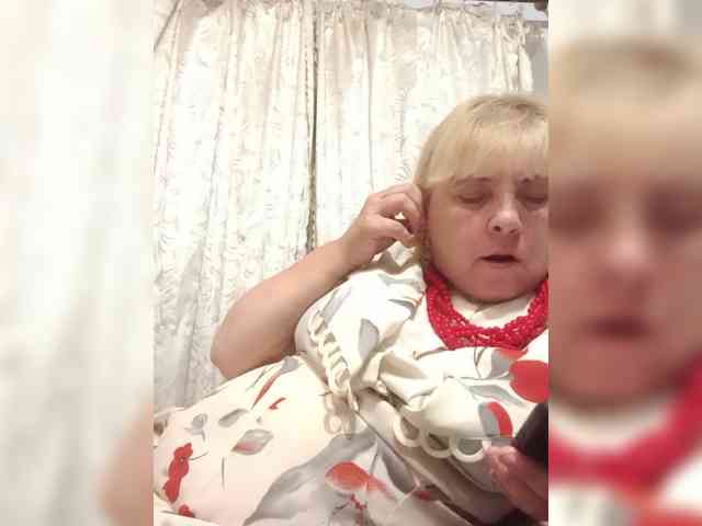 ElenaBeautiful784 webcam