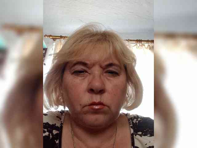 ElenaBeautiful784 webcam