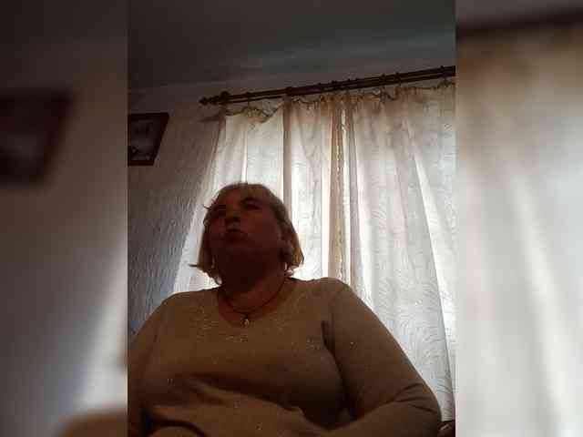 ElenaBeautiful784 webcam