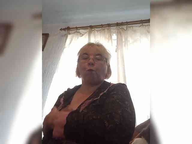 ElenaBeautiful784 webcam
