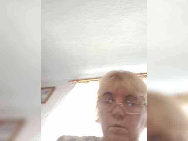 ElenaBeautiful784 webcam