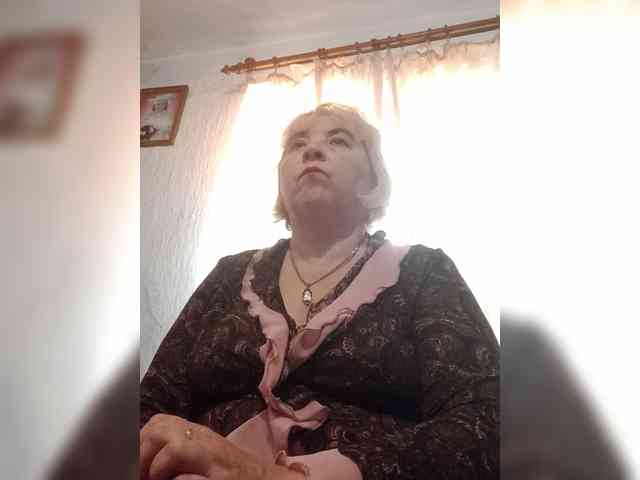 ElenaBeautiful784 webcam