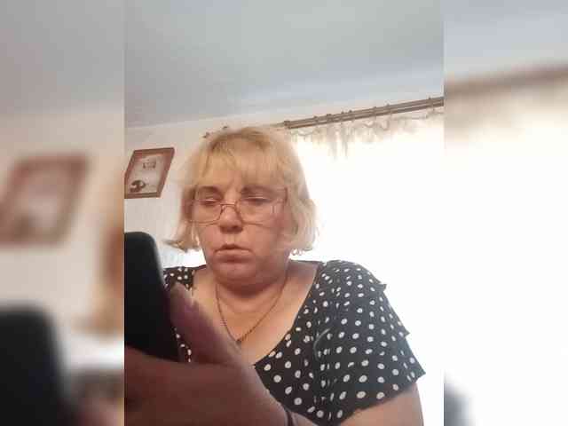 ElenaBeautiful784 webcam