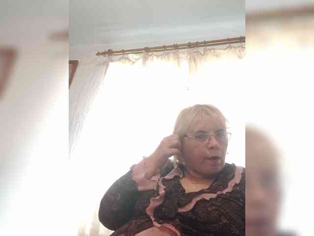 ElenaBeautiful784 webcam