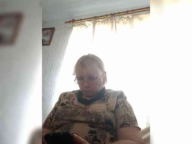 ElenaBeautiful784 webcam