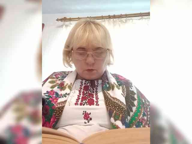 ElenaBeautiful784 webcam