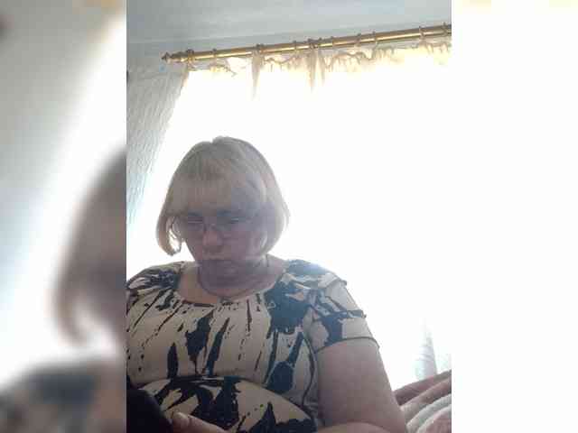 ElenaBeautiful784 webcam