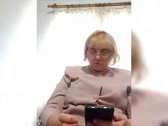 ElenaBeautiful784 webcam