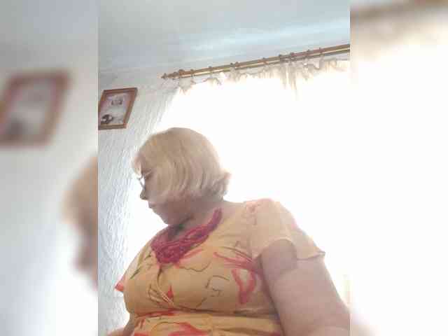 ElenaBeautiful784 webcam