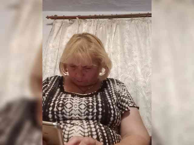 ElenaBeautiful784 webcam