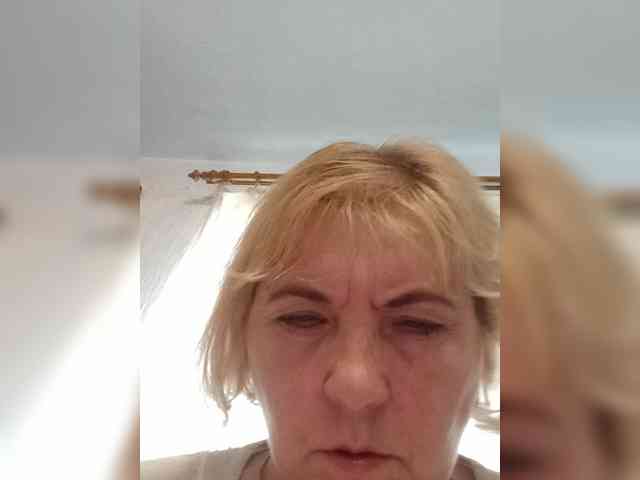 ElenaBeautiful784 webcam